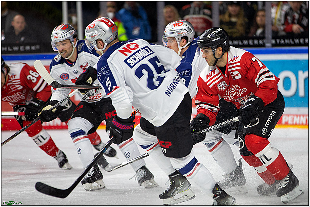 PENNY DEL; Koelner Haie- Nuernberger Ice Tigers; Koeln, 18.11.2022